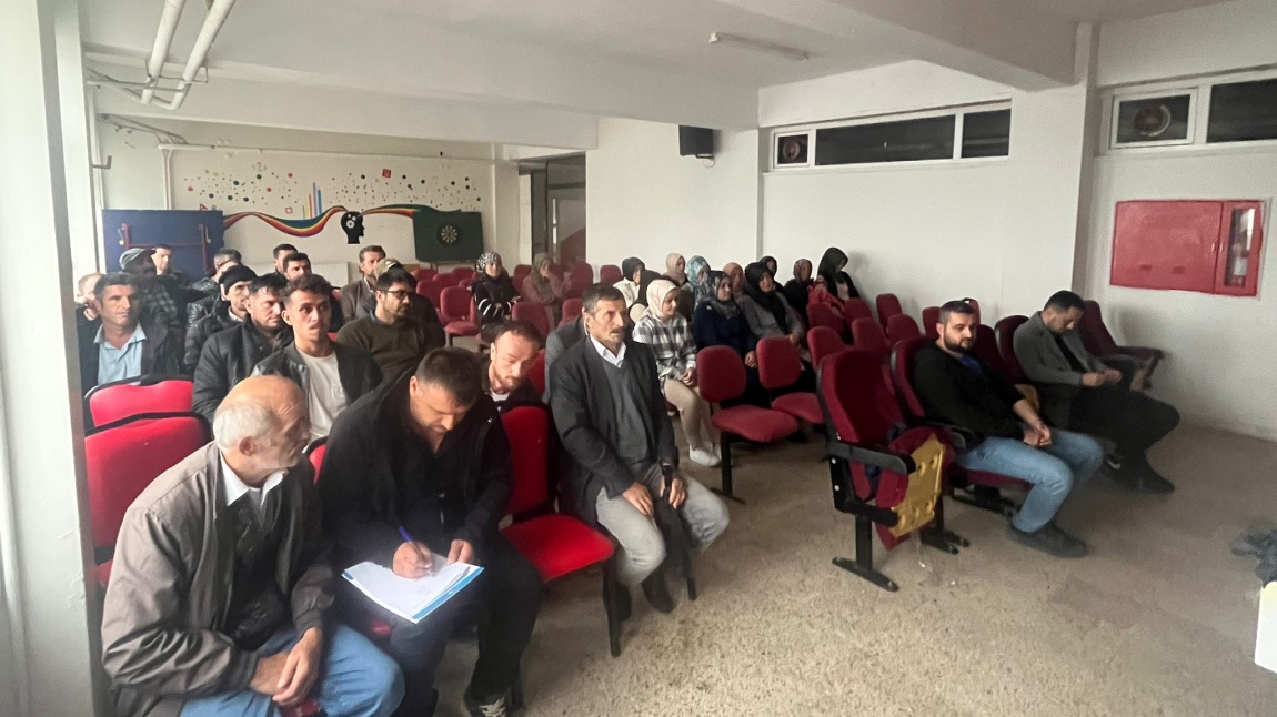 OKULUMUZDA OKUL AİLE BİRLİĞİ TOPLANTISI YAPILDI